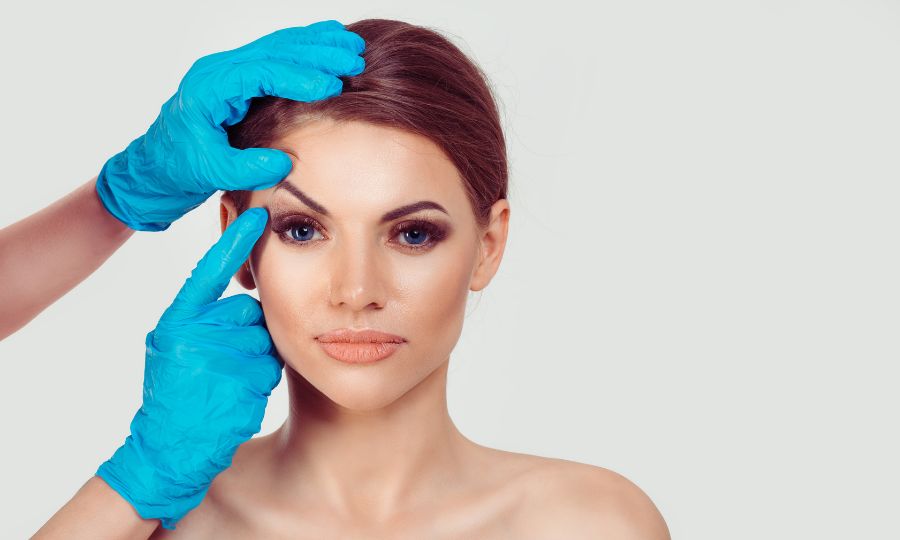 Blefaroplastia superior e inferior con cirugía para párpados caídos y ojeras en Quito - Ecuador