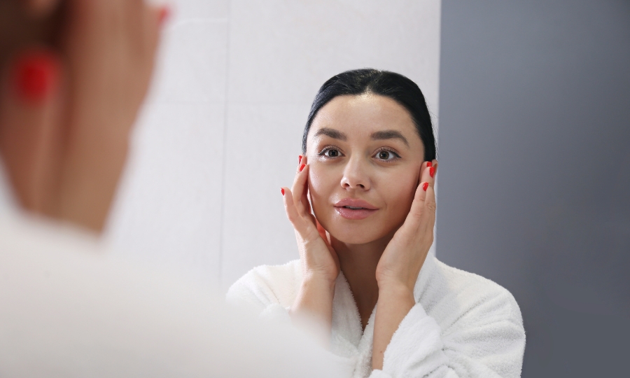 Secretos para una Piel Hidratada: Limpieza Facial, Cremas y Skin Boosters